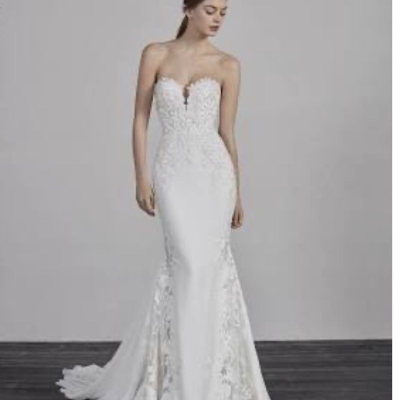 Pronovias Epico Wedding Dress & Veil Sz U. 0. Professionally cleaned & preserved - Picture 3 of 15